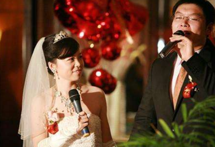 婚礼情歌对唱排行榜 婚礼上可以唱的歌曲