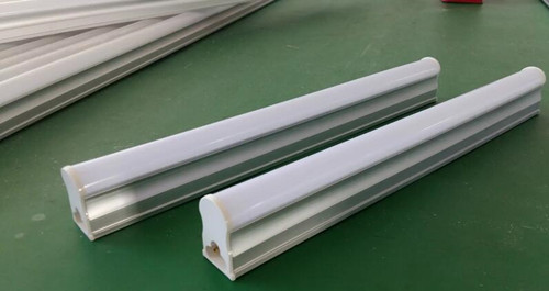 灯管不亮了换了新的也不亮怎么回事