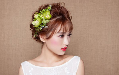 新娘盘发图片欣赏 韩式盘发怎样搭配好看