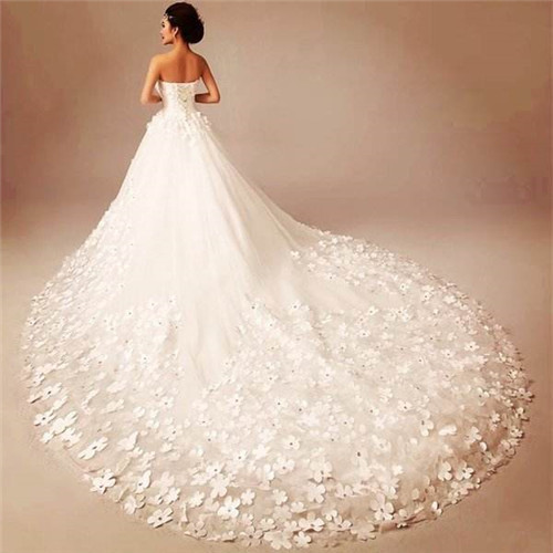 合肥婚纱店排行榜  合肥租一套婚纱多少钱