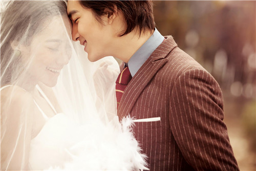 深圳婚纱摄影团购哪家好  团购婚纱摄影注意事项