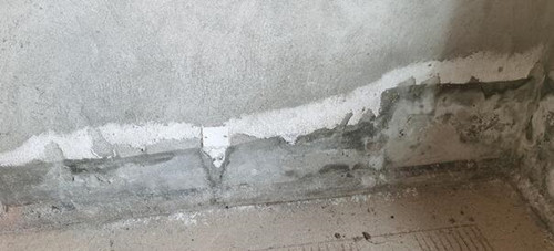 家里墙皮受潮脱落怎么处理