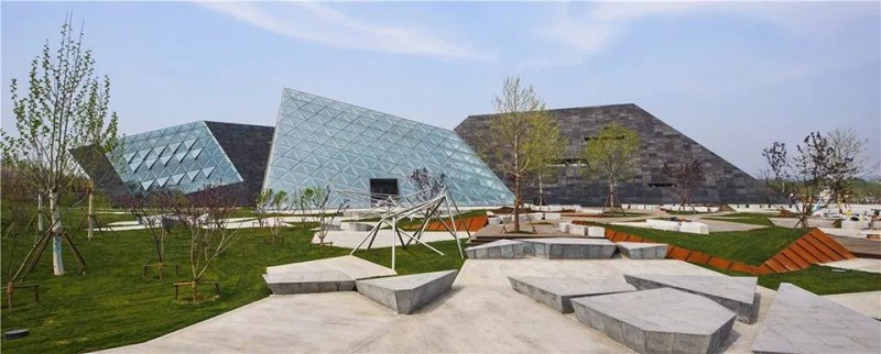 如矿石结晶般闪耀的建筑，唐山世界园艺博览会 · 植物风情馆