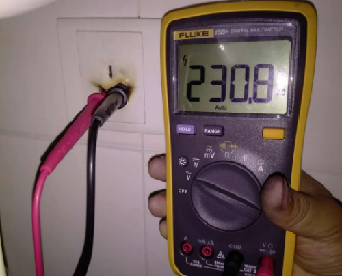 家里电压不稳怎么解决