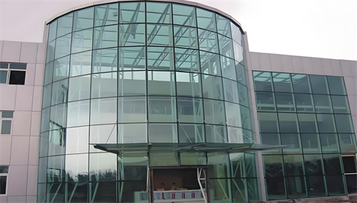 玻璃幕墙多少钱一平方包工包料