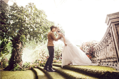 中国婚纱摄影网推荐 国内知名婚庆网站盘点