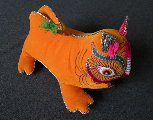 老虎枕头习俗渊源 送婴儿见面礼可行么