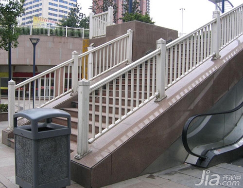 pvc楼梯扶手的特点  pvc楼梯扶手保养