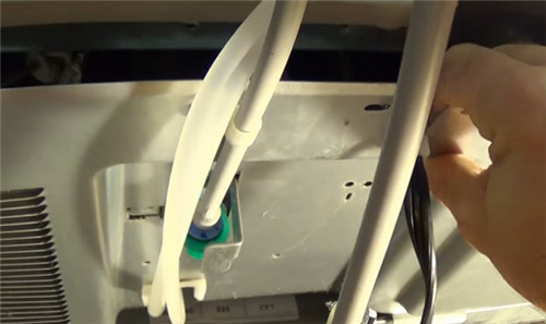 三星冰箱冷藏室排水孔堵塞怎么疏通