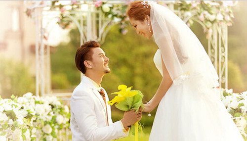 十二星座的婚纱照欣赏 12星座适合什么样的婚纱照