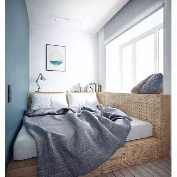 只有7个平方的小户型卧室设计，面积不够，高度来凑！