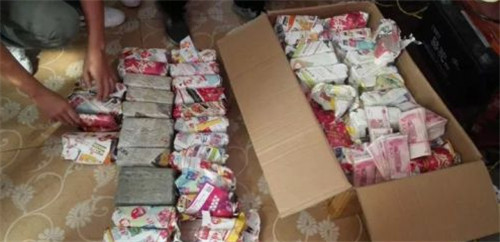 29岁小伙用美女照赚1500万  专骗空虚好色男