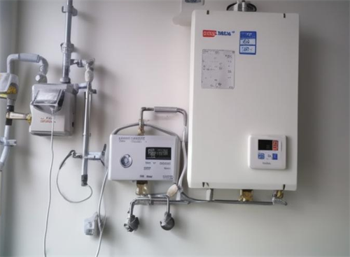 燃气热水器水管预留尺寸和高度