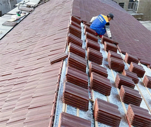 房顶漏水补漏多少钱一平方