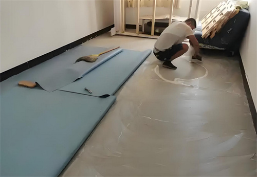 地胶包工包料多少钱一平米