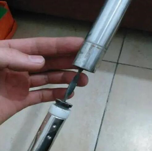 旋转拖把杆怎样拆卸维修