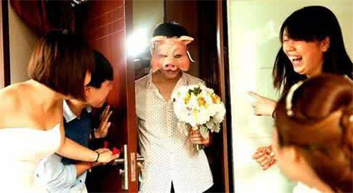 伴娘堵门创意问题大全  100个趣味无穷的堵门招数