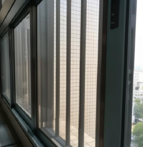 换纱窗60元一扇贵吗