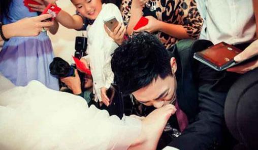 好玩的9个接亲堵门游戏有哪些 为难新郎的问题有哪些