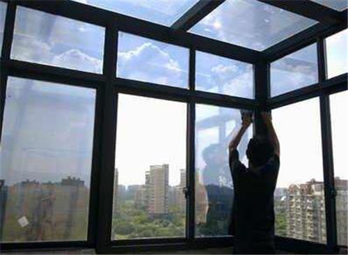 家用玻璃窗贴膜的好处   玻璃贴膜品牌推荐