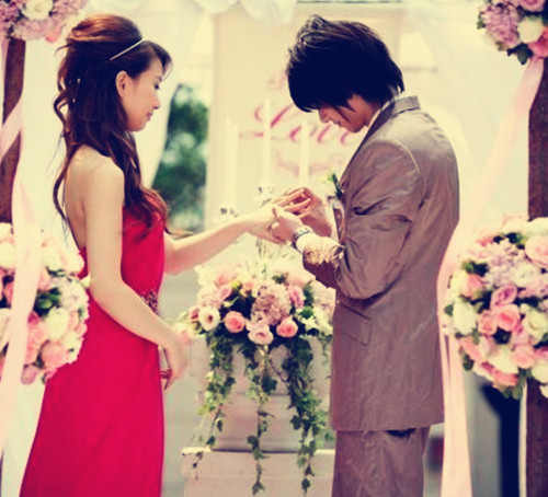 证婚人一般是男方还是女方 证婚人和主婚人分别找什么人