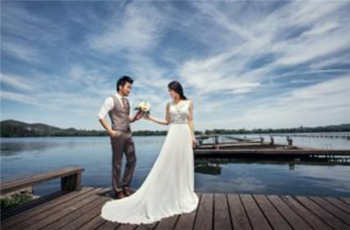 杭州最好的婚纱摄影有哪些    杭州知名婚纱机构推荐