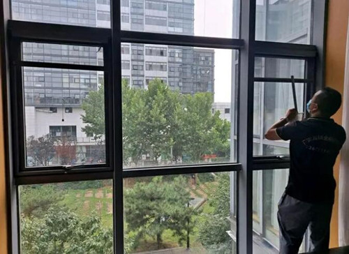 纱窗如何拆卸和安装