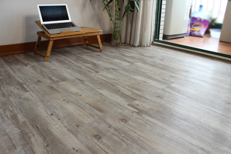 什么是地板革，地板革怎么样，地板革怎么铺