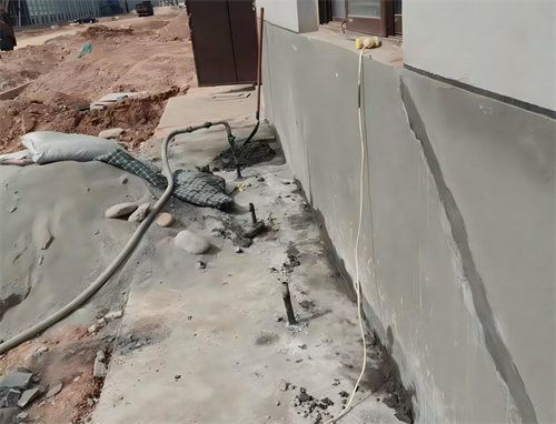 地基下沉注浆加固的施工方案包括哪些