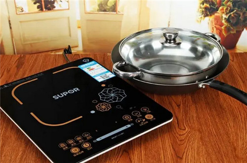 电磁炉加热一下就停一下怎么解决