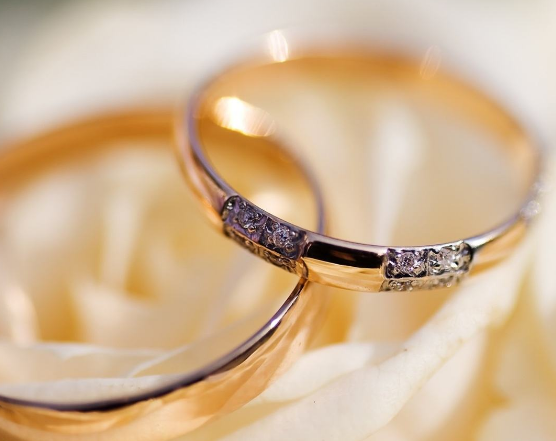 适合年轻人的首饰品牌 选黄金首饰应注意事项有哪些