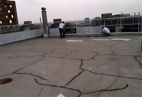 水泥屋顶漏水怎样处理最好