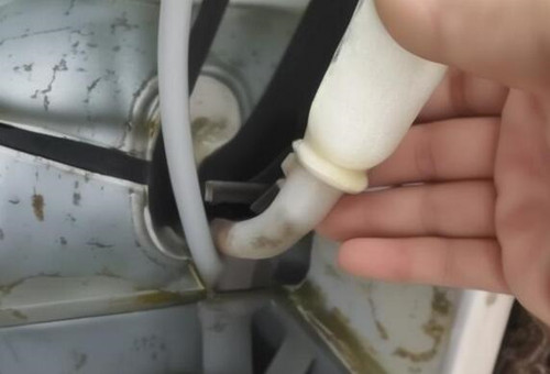 空调管漏水怎么处理方法