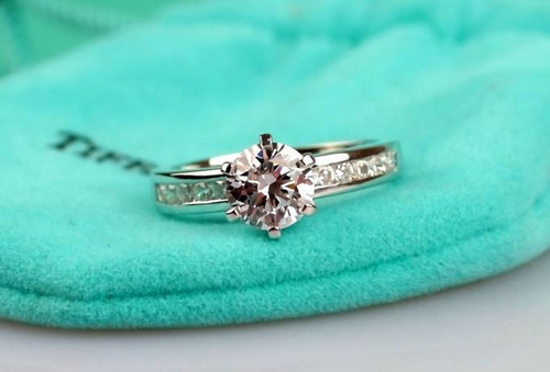 周大福铂金戒指价格贵吗 怎样购买结婚戒指