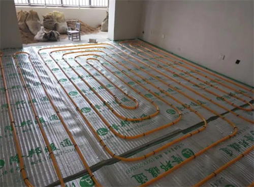 北方地暖是怎么样供暖的
