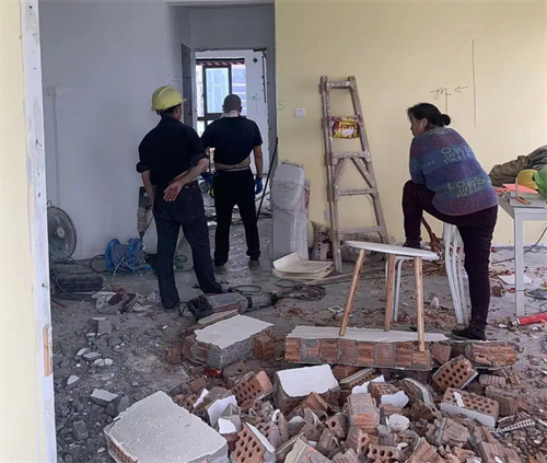 如何自己简单装修房子