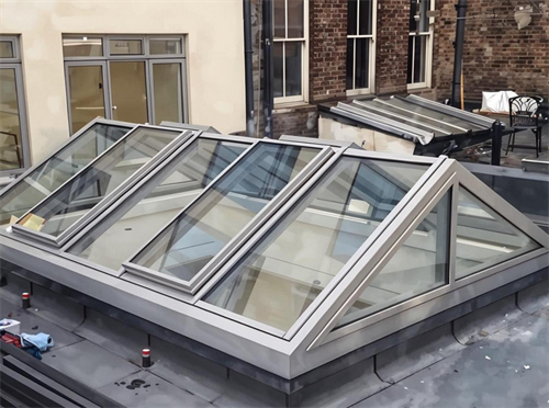 屋顶天窗的各种做法是什么