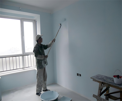 基膜刷了多长时间才能贴墙布