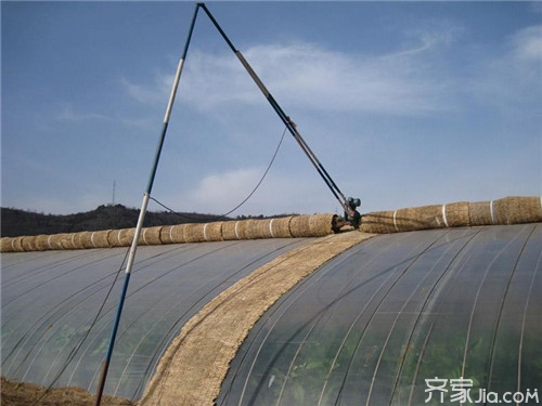 浅谈大棚卷帘机原理及作用