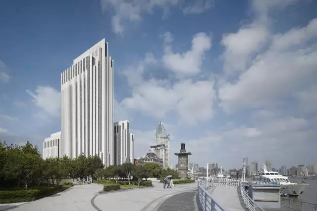 外滩SOHO——中国面积最大的石灰石幕墙工程