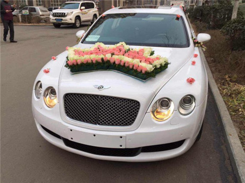 济南婚车租赁价格一览表 济南劳斯莱斯婚车租赁价格