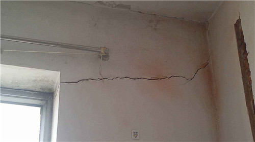 新装修的房子墙面出现裂缝是什么原因