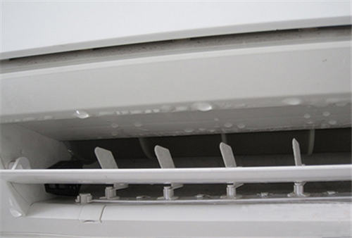 空调出风口滴水怎么回事