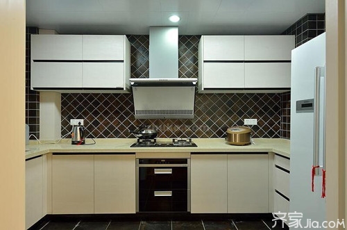 侧吸油烟机安装高度 专家解读：如何避免碰头事件发生