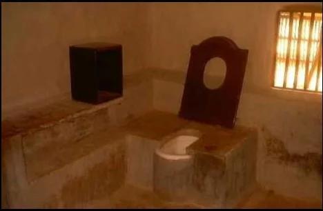 为什么印度人上厕所不用纸？我表示吓到了