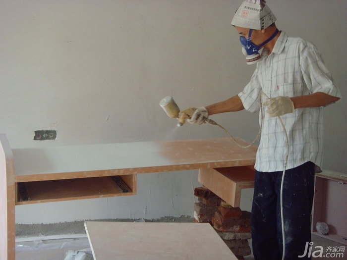 装修必看：喷漆的危害!太恐怖