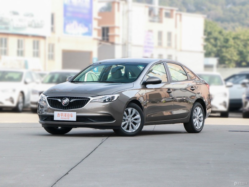 别克英朗在4S店换一个电瓶要多少钱？